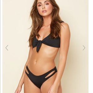 Dippin’ Daisy’s charmer bottom